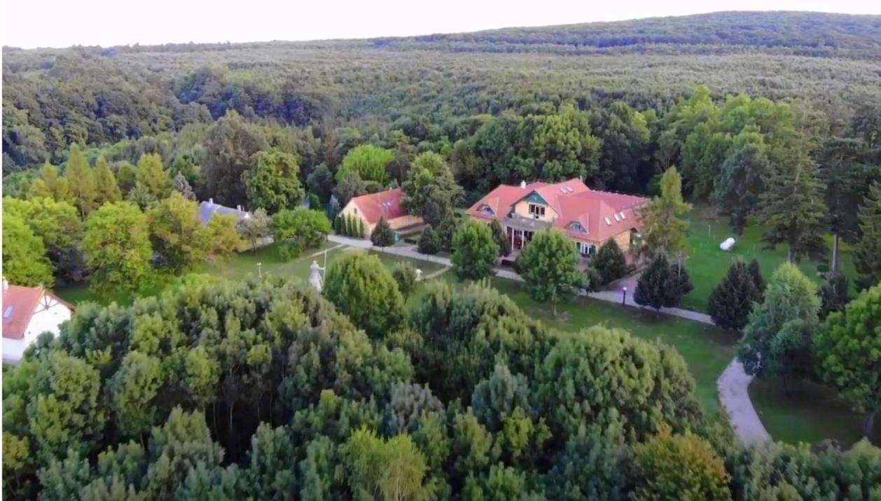 Bed and Breakfast Nagy-Magyarorszag Park Isztimer Экстерьер фото