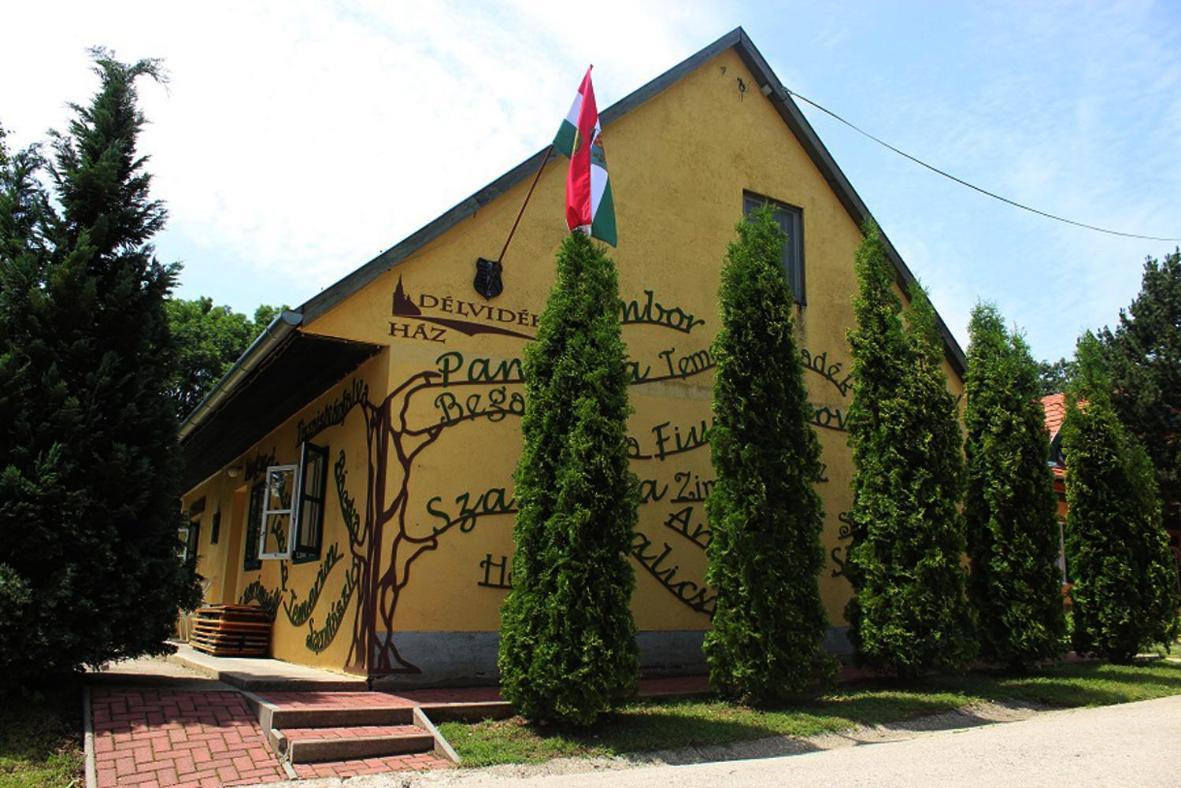 Bed and Breakfast Nagy-Magyarorszag Park Isztimer Экстерьер фото